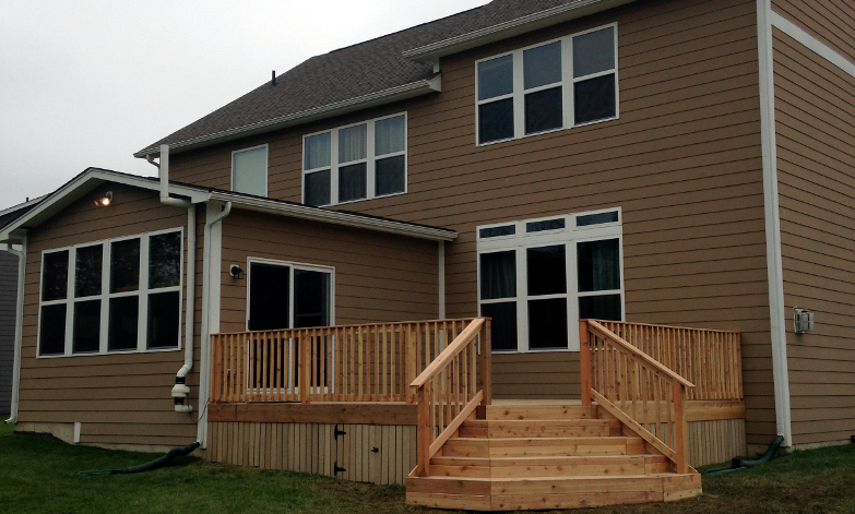 Raised Deck, Westfield, Indiana. Built adhering to all homeowner's association guidelines. Raised Deck, Westfield, Indiana. Built adhering to all homeowner's association guidelines.